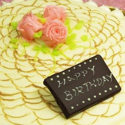 バラとレースのバタークリームケーキ