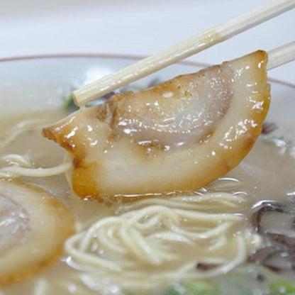 こってりを超えたトロッと絶品スープ「我流まねしん坊ラーメン