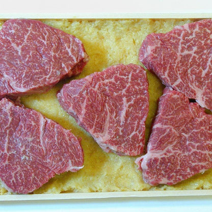 お肉